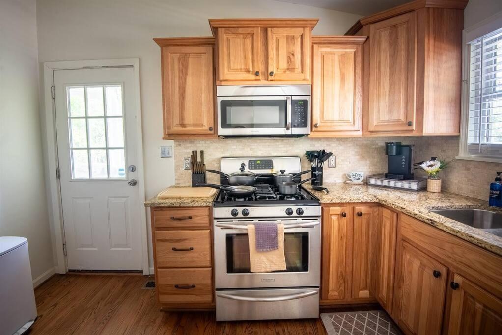 Holiday home Serenity On Montclair - Groups/games/fastwifi Birmingham