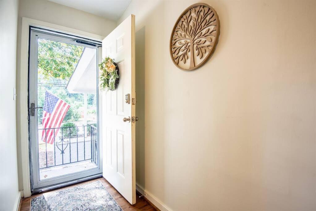 Serenity On Montclair - Groups/games/fastwifi Holiday home